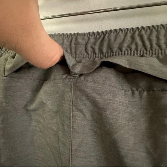 Nike Athletic Shorts in Forest Green Medium | Drawstring Loose Fit Back Pocket - Picture 8 of 13